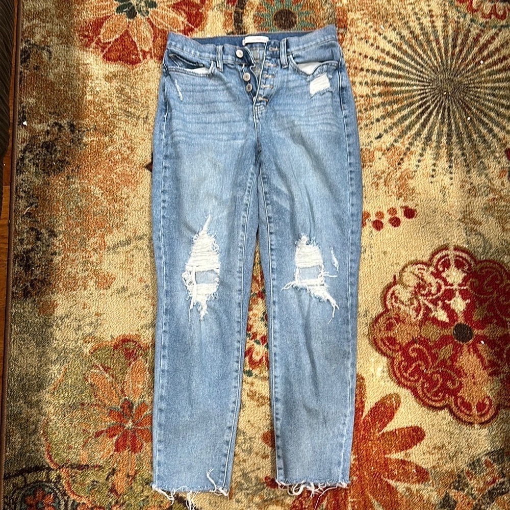SO Womens Curvy Mom Ripped Jeans Size 3/26